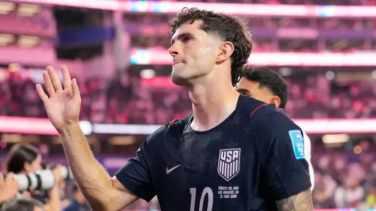 2026年世界杯：土耳其3-2美国 - 克里斯蒂安·普利西奇伤愈复出，但卡恩·阿扬的绝杀决定了D组对决