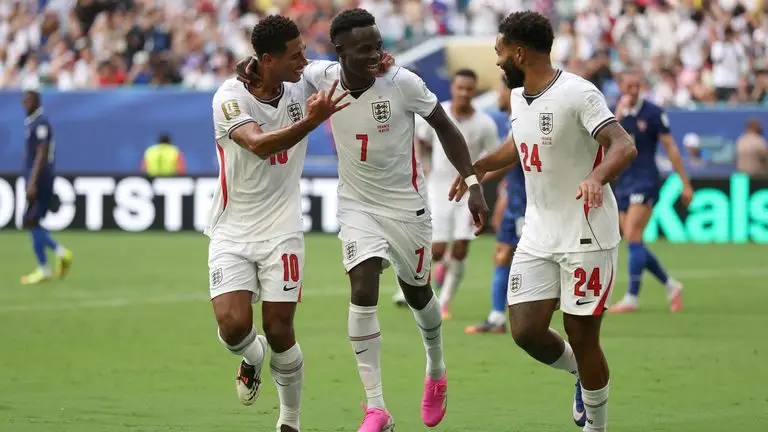 2026年世界杯 - 法国4-6英格兰:萨卡的帽子戏法助三狮军团在10球惊心动魄的比赛中获得第三名