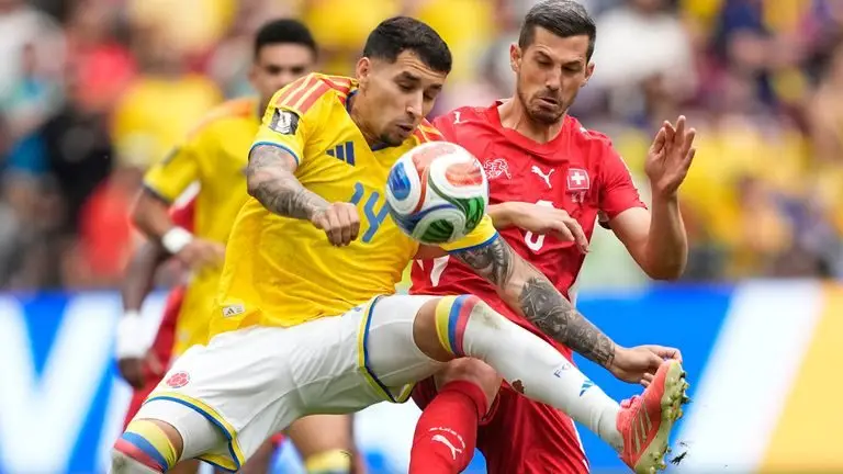 2026年世界杯：瑞士0-0哥伦比亚（点球：4-3） - 瑞士通过点球晋级四分之一决赛，将对阵阿根廷